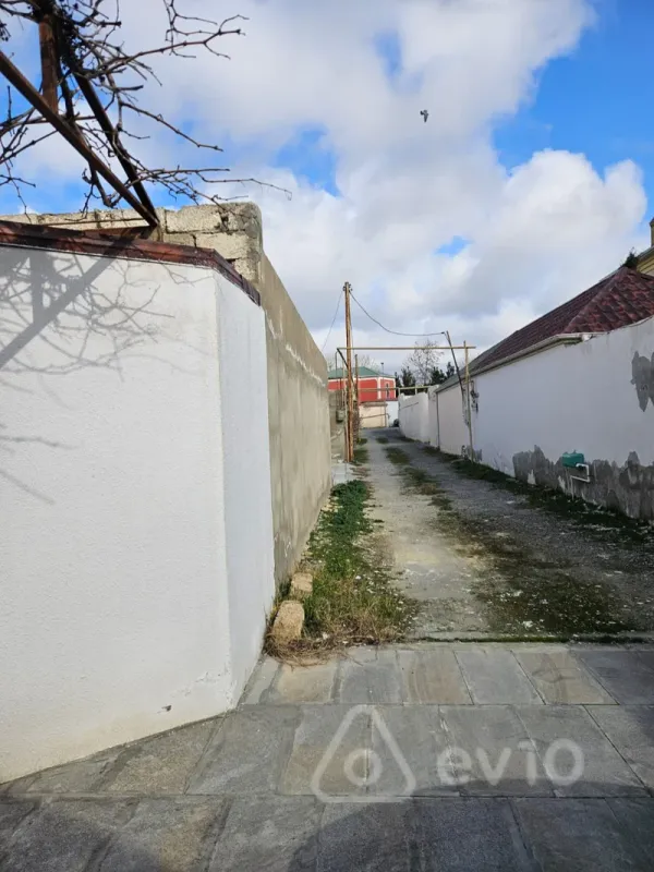 Satılır 5 otaqlı həyət evi 169 m²