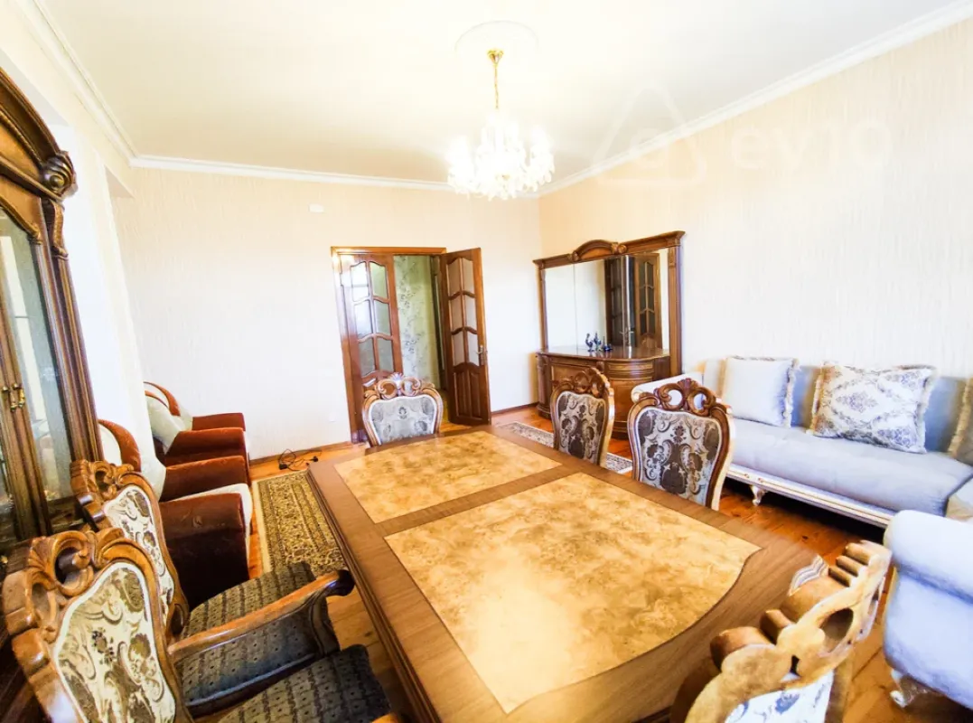 Kirayə verilir 3 otaqlı yeni tikili 120 m²