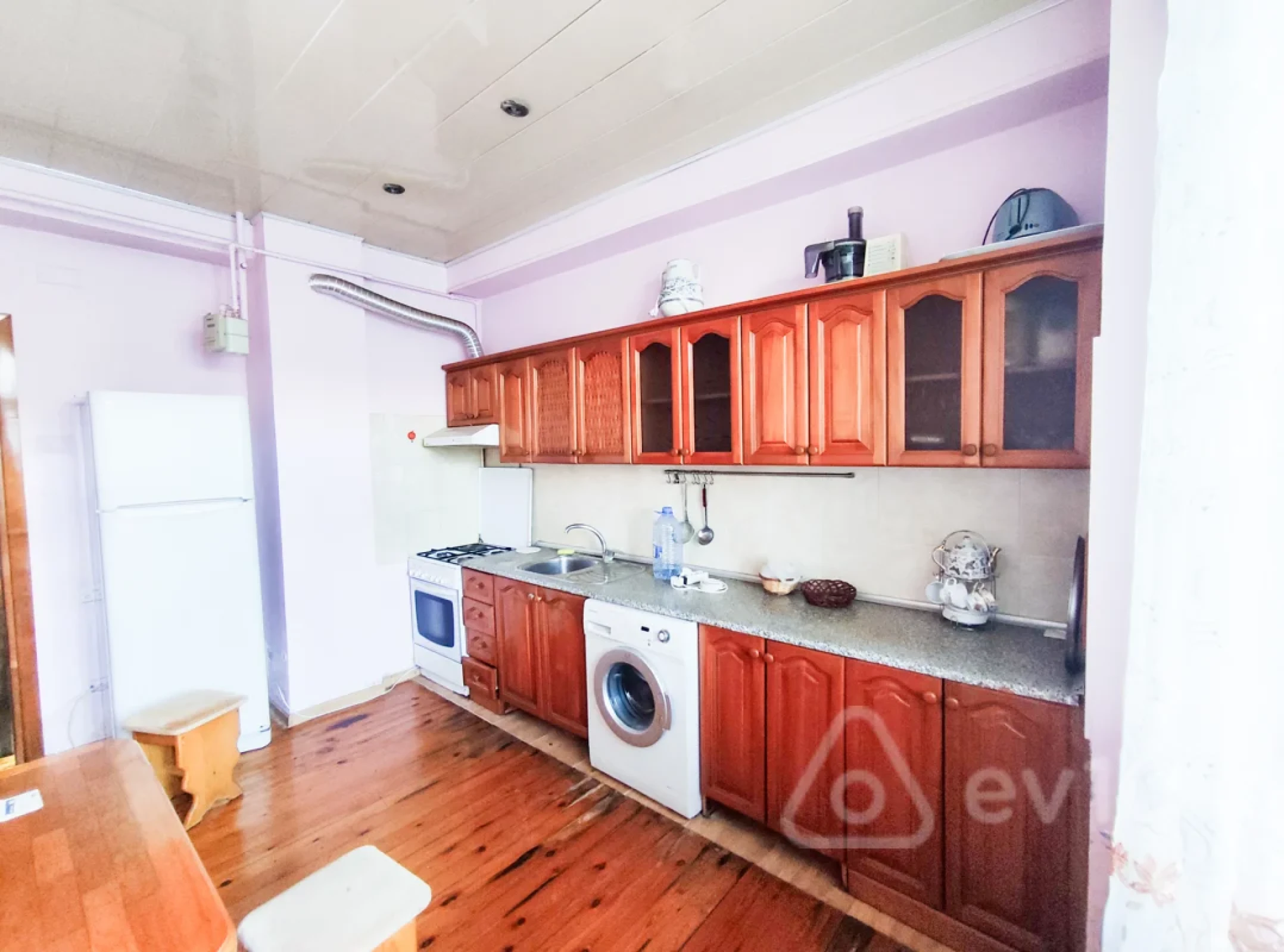 Kirayə verilir 3 otaqlı yeni tikili 120 m²