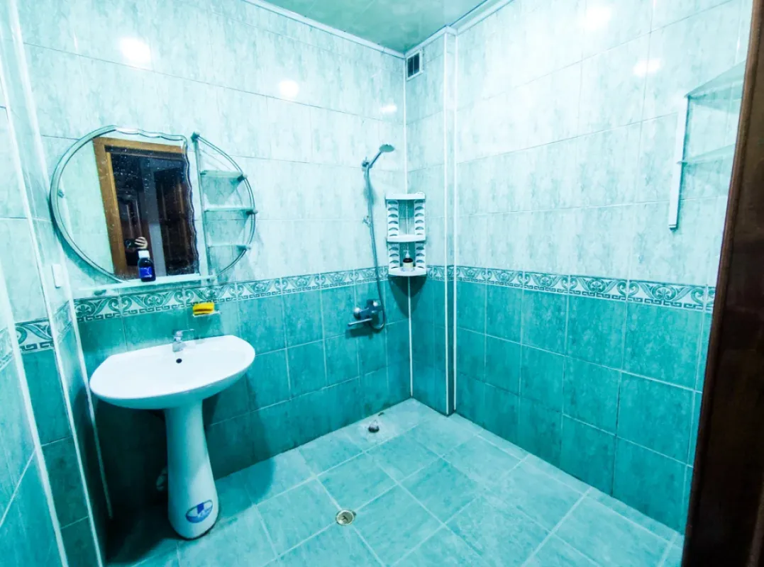 Kirayə verilir 3 otaqlı yeni tikili 120 m²