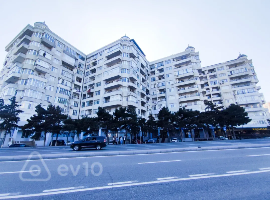 Kirayə verilir 3 otaqlı yeni tikili 120 m²