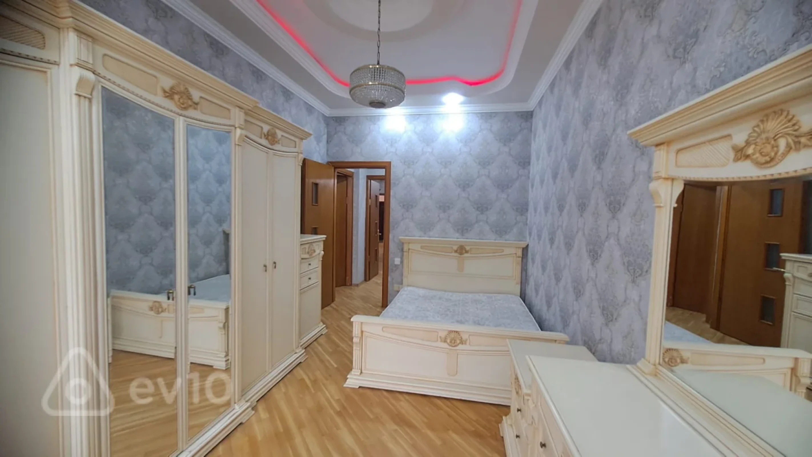 Kirayə verilir 4 otaqlı yeni tikili 193 m²