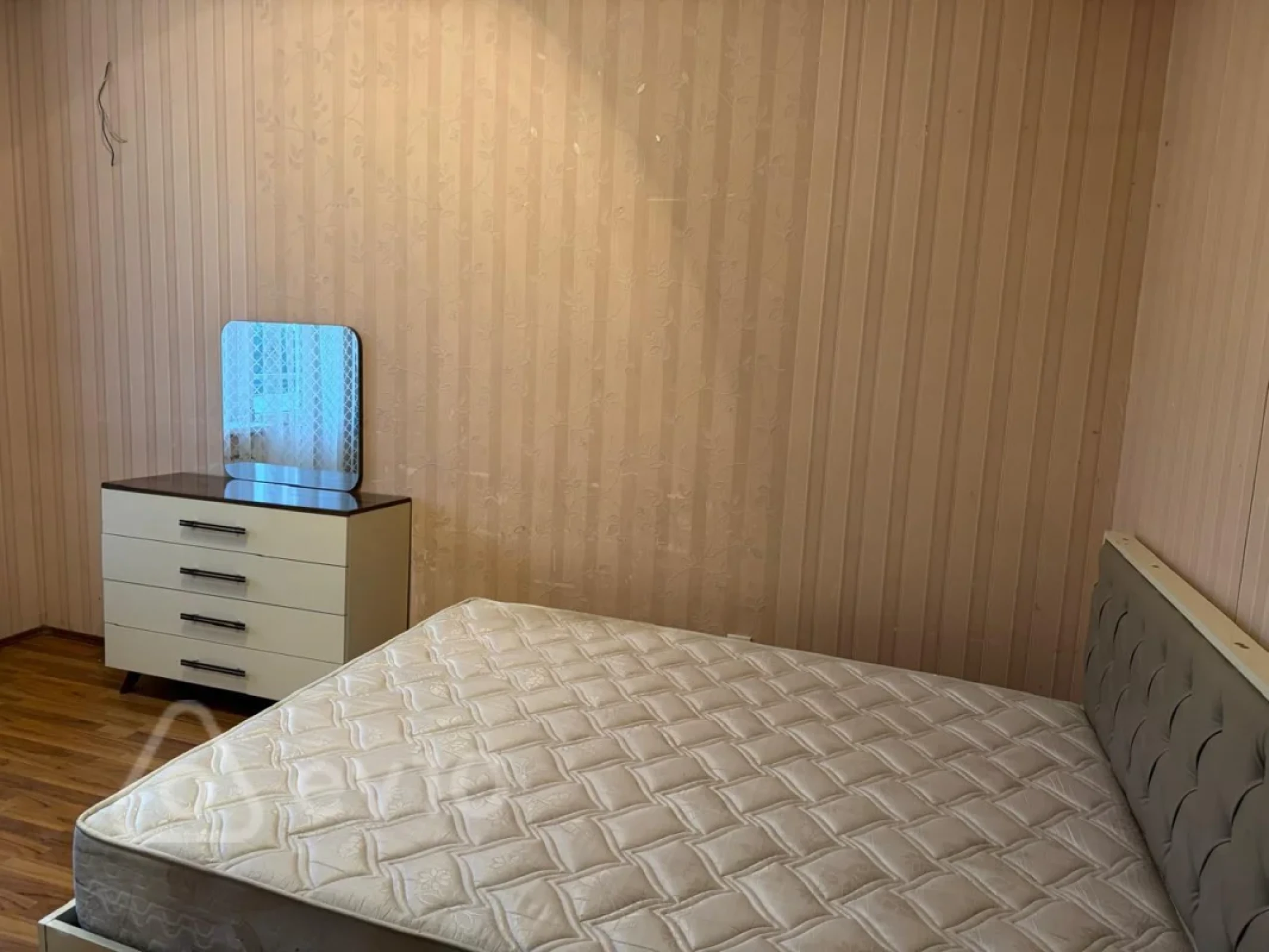 Kirayə verilir 3 otaqlı yeni tikili 80 m²