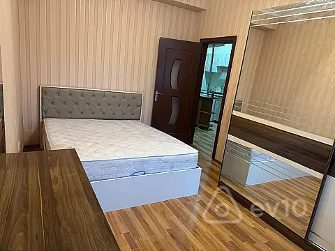 Kirayə verilir 3 otaqlı yeni tikili 80 m²