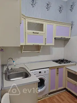 Kirayə verilir 2 otaqlı həyət evi 65 m²