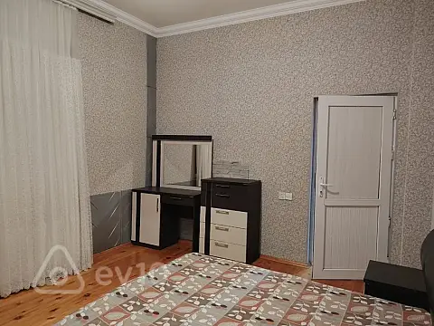 Kirayə verilir 2 otaqlı həyət evi 65 m²