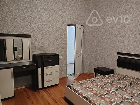 Kirayə verilir 2 otaqlı həyət evi 65 m²