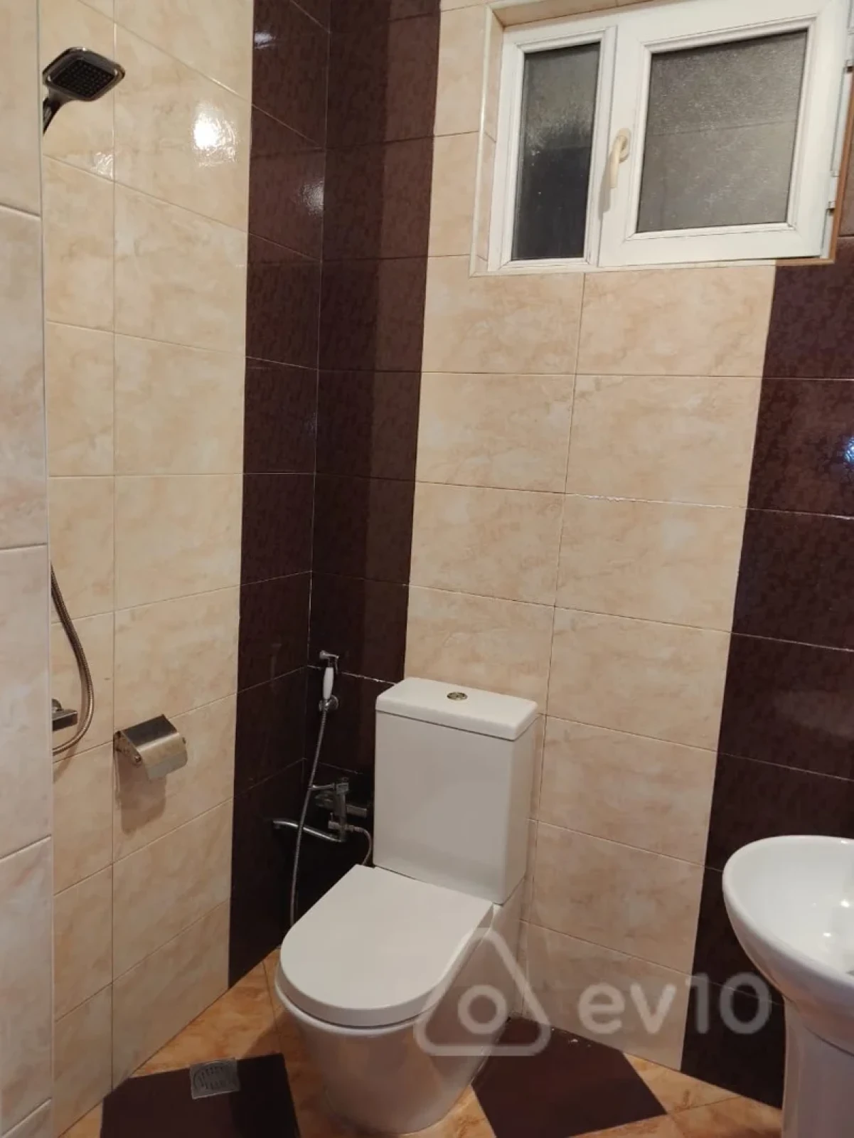 Kirayə verilir 2 otaqlı həyət evi 65 m²