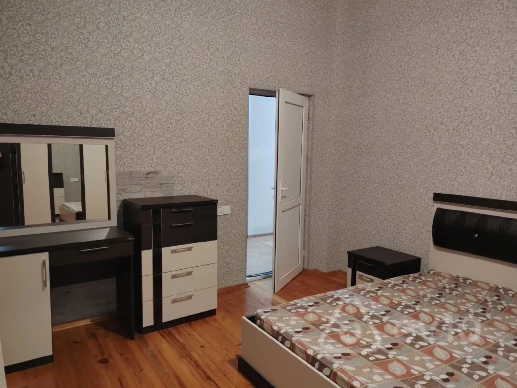Kirayə verilir 2 otaqlı həyət evi 65 m²
