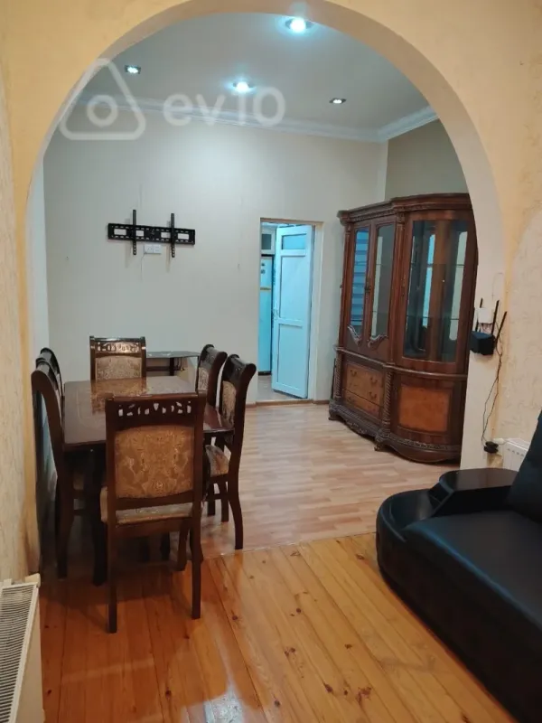Kirayə verilir 2 otaqlı həyət evi 65 m²
