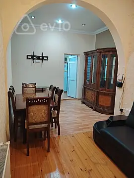 Kirayə verilir 2 otaqlı həyət evi 65 m²