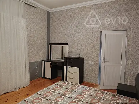 Kirayə verilir 2 otaqlı həyət evi 65 m²