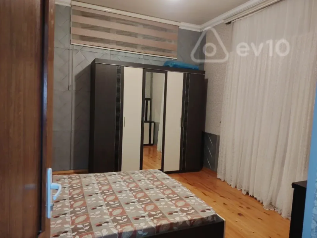 Kirayə verilir 2 otaqlı həyət evi 65 m²