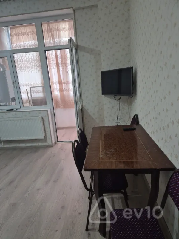 Kirayə verilir 2 otaqlı yeni tikili 60 m²