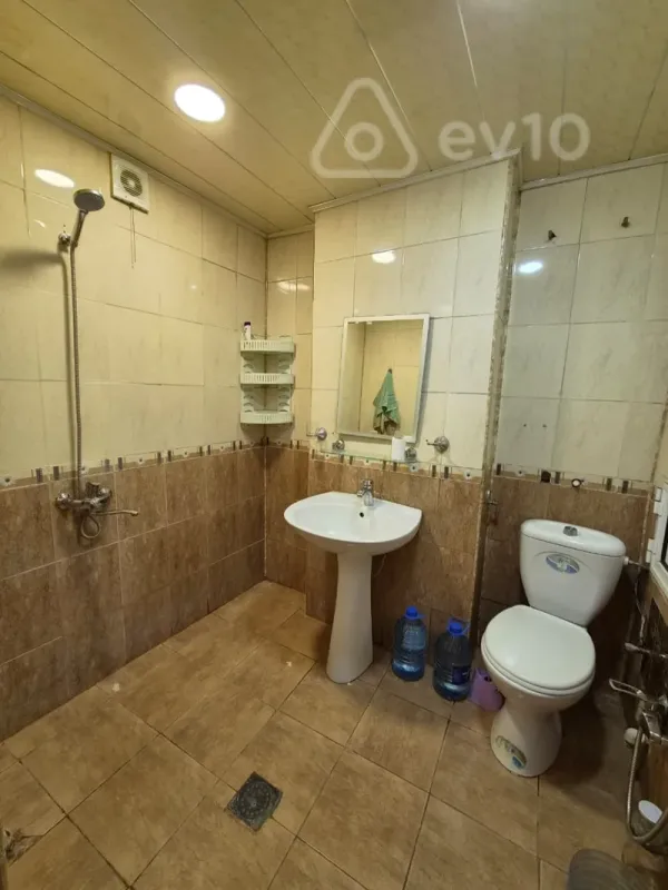 Kirayə verilir 2 otaqlı yeni tikili 60 m²