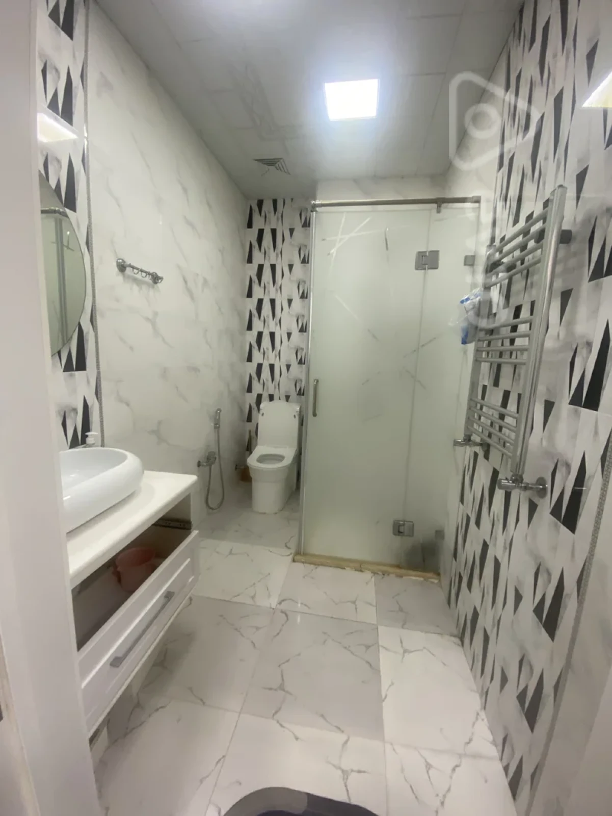 Kirayə verilir 2 otaqlı yeni tikili 55 m²