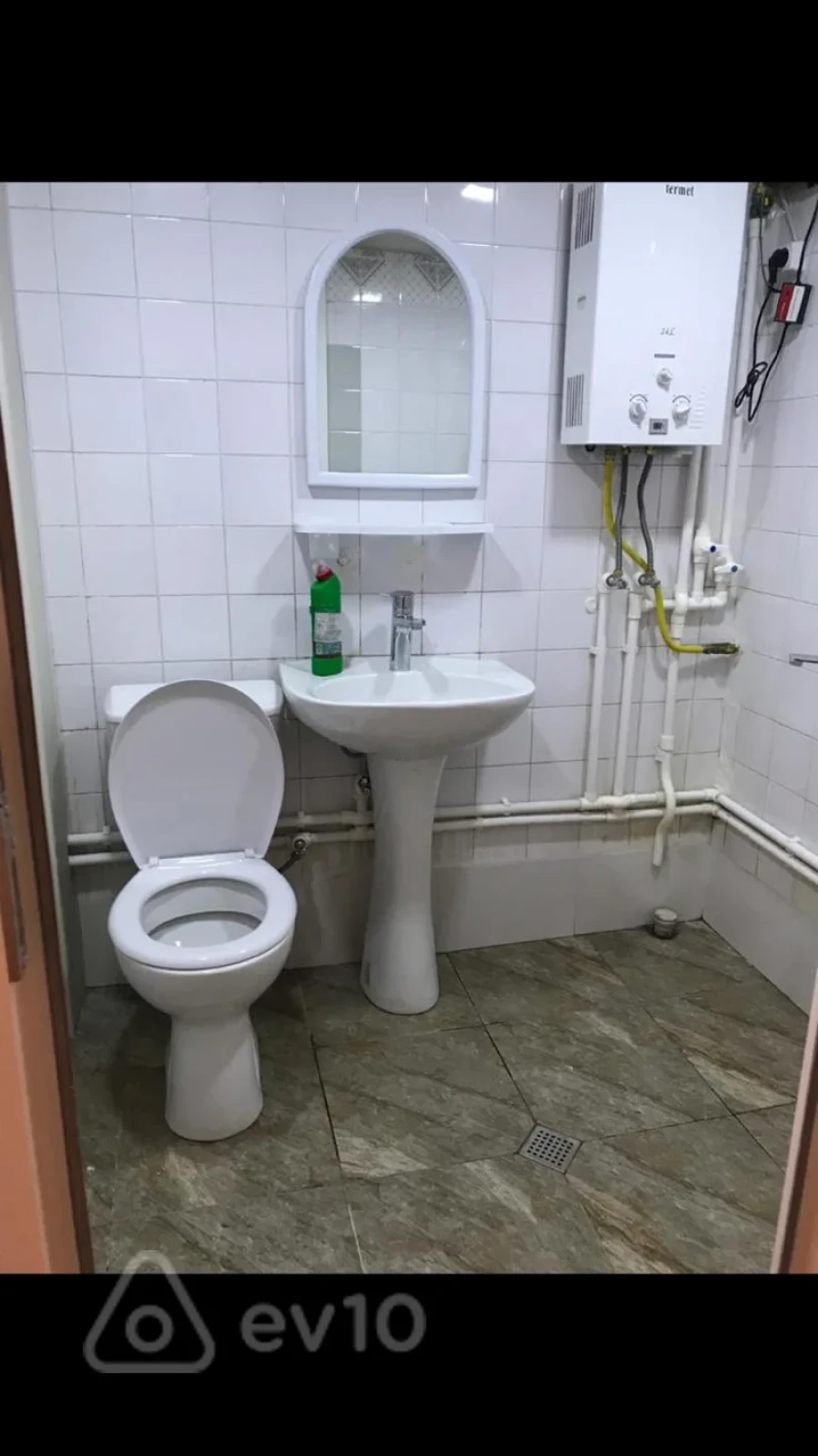 Satılır 1 otaqlı köhnə tikili 33 m²
