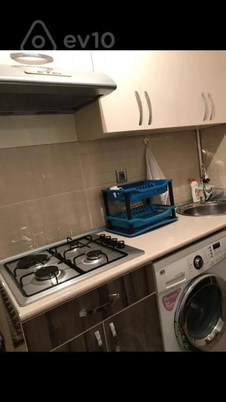Satılır 1 otaqlı köhnə tikili 33 m²