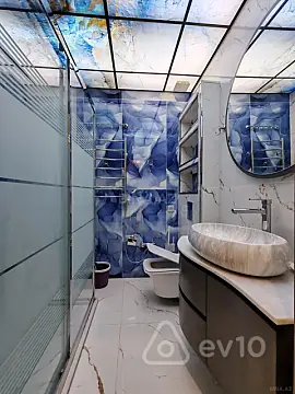 Kirayə verilir 3 otaqlı yeni tikili 130 m²