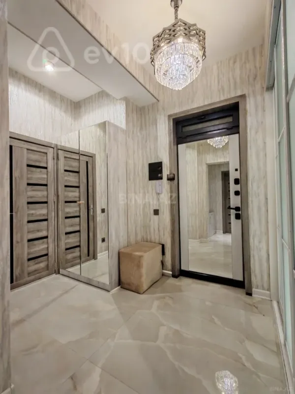 Kirayə verilir 3 otaqlı yeni tikili 130 m²