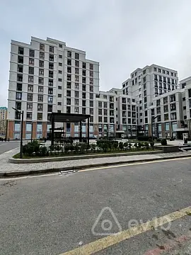 Kirayə verilir 3 otaqlı yeni tikili 130 m²