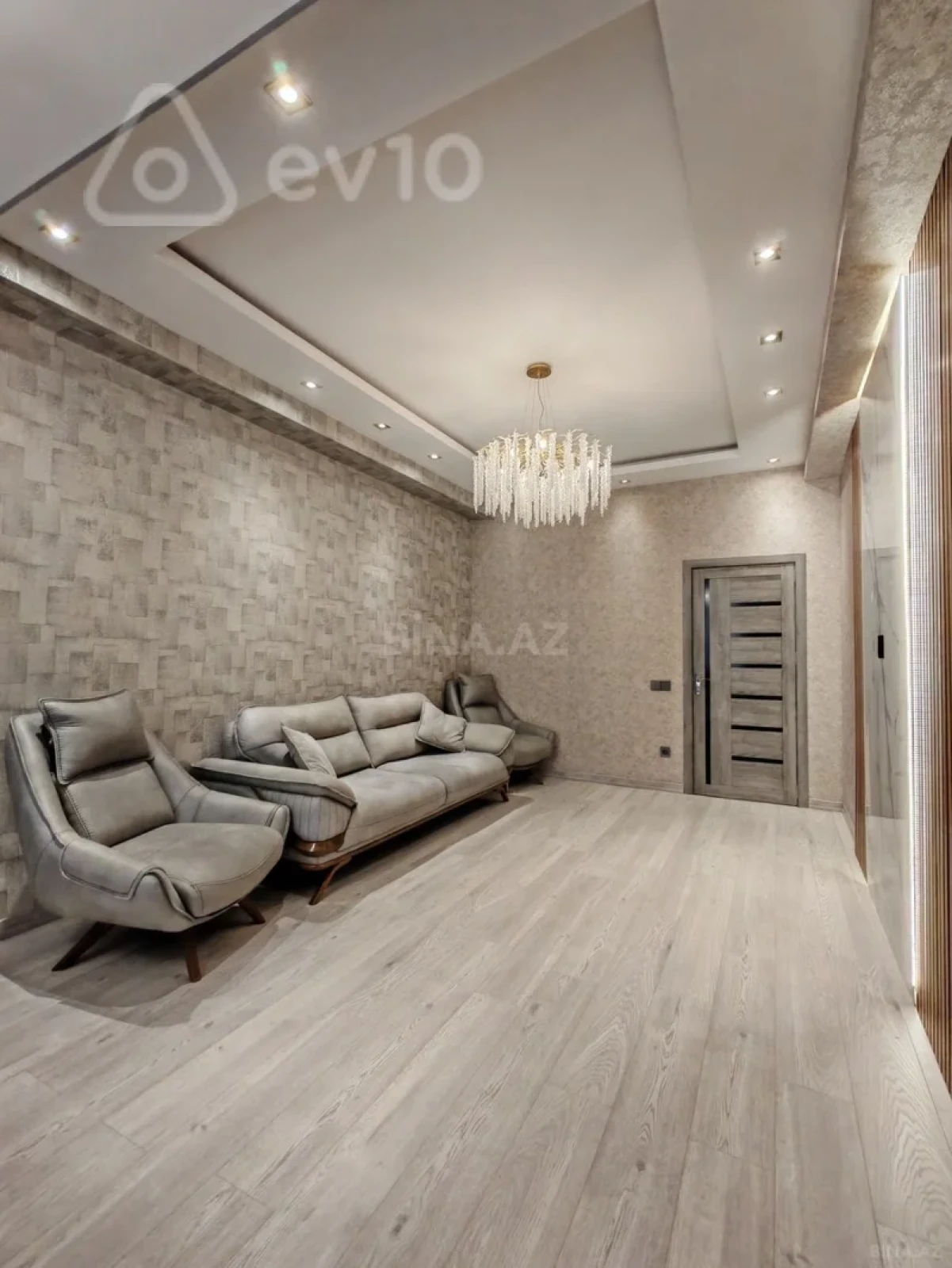 Kirayə verilir 3 otaqlı yeni tikili 130 m²
