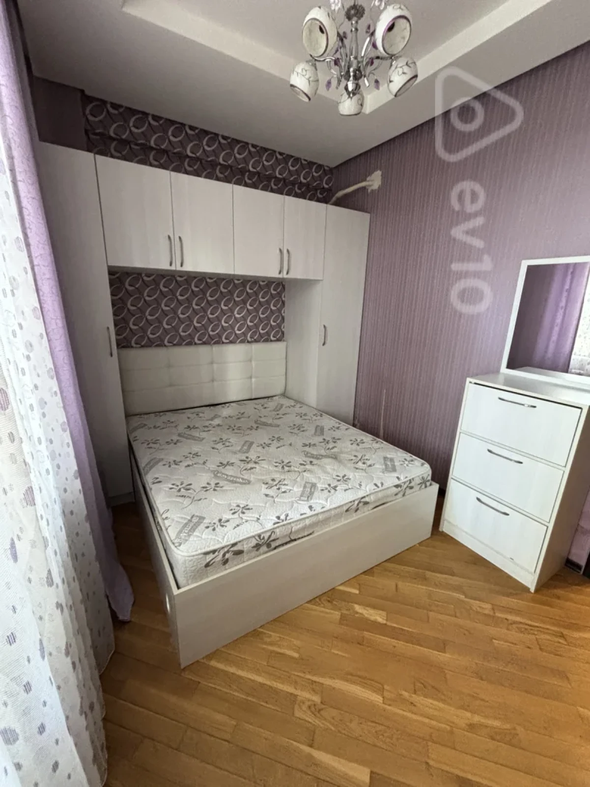 Kirayə verilir 2 otaqlı yeni tikili 55 m²