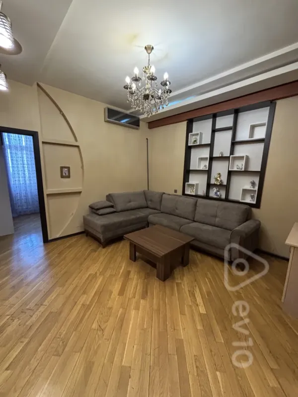 Kirayə verilir 2 otaqlı yeni tikili 55 m²