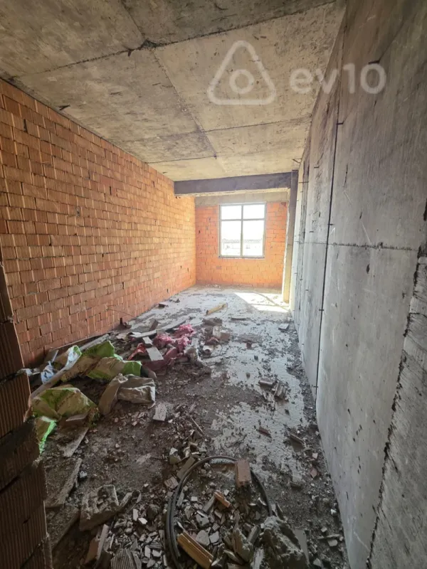 Satılır 3 otaqlı yeni tikili 134 m²