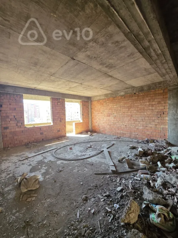 Satılır 3 otaqlı yeni tikili 134 m²