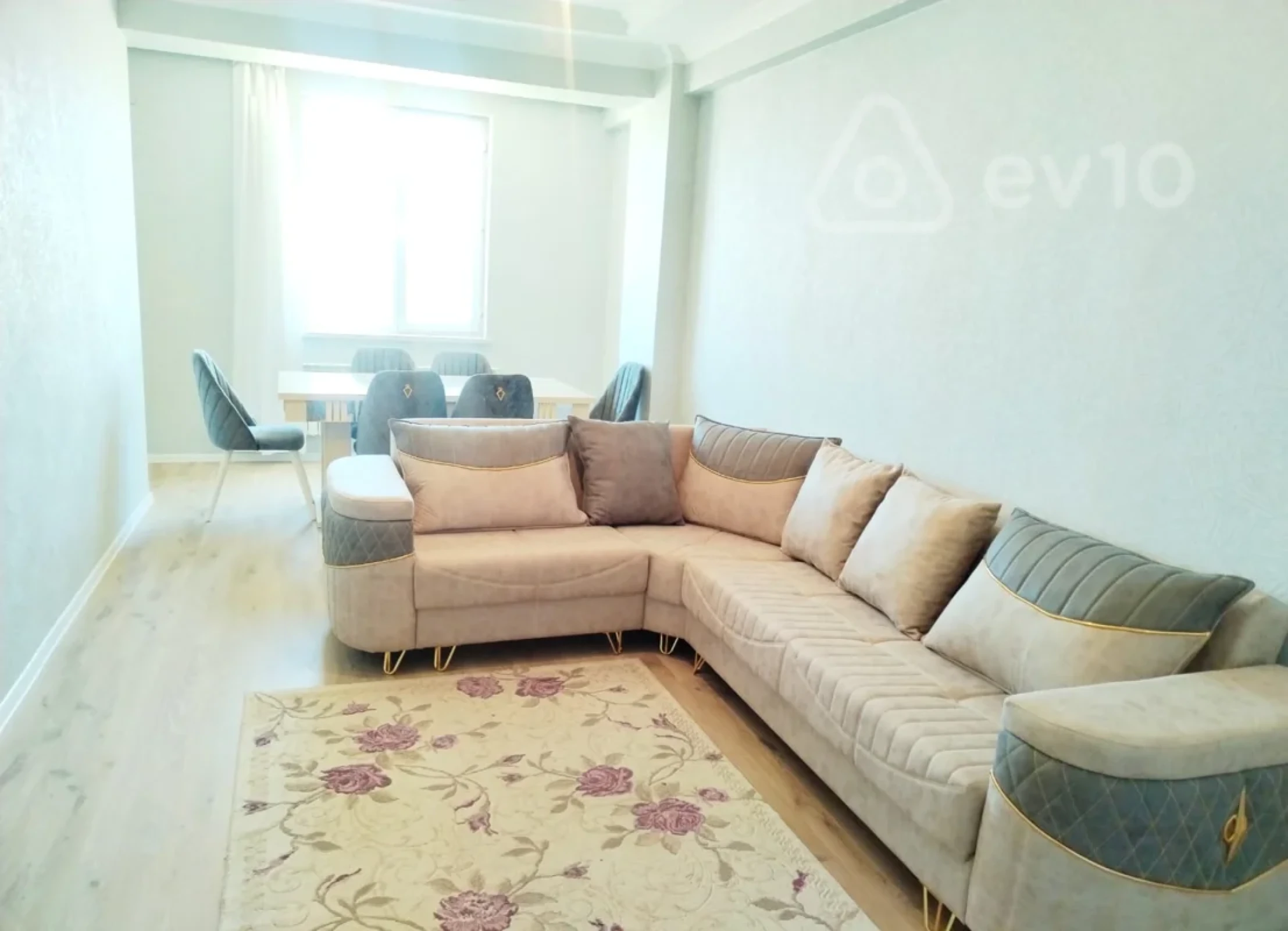 Satılır 2 otaqlı yeni tikili 74 m²