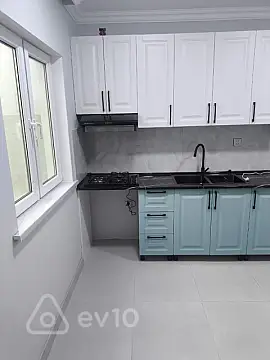 Kirayə verilir 2 otaqlı həyət evi 65 m²