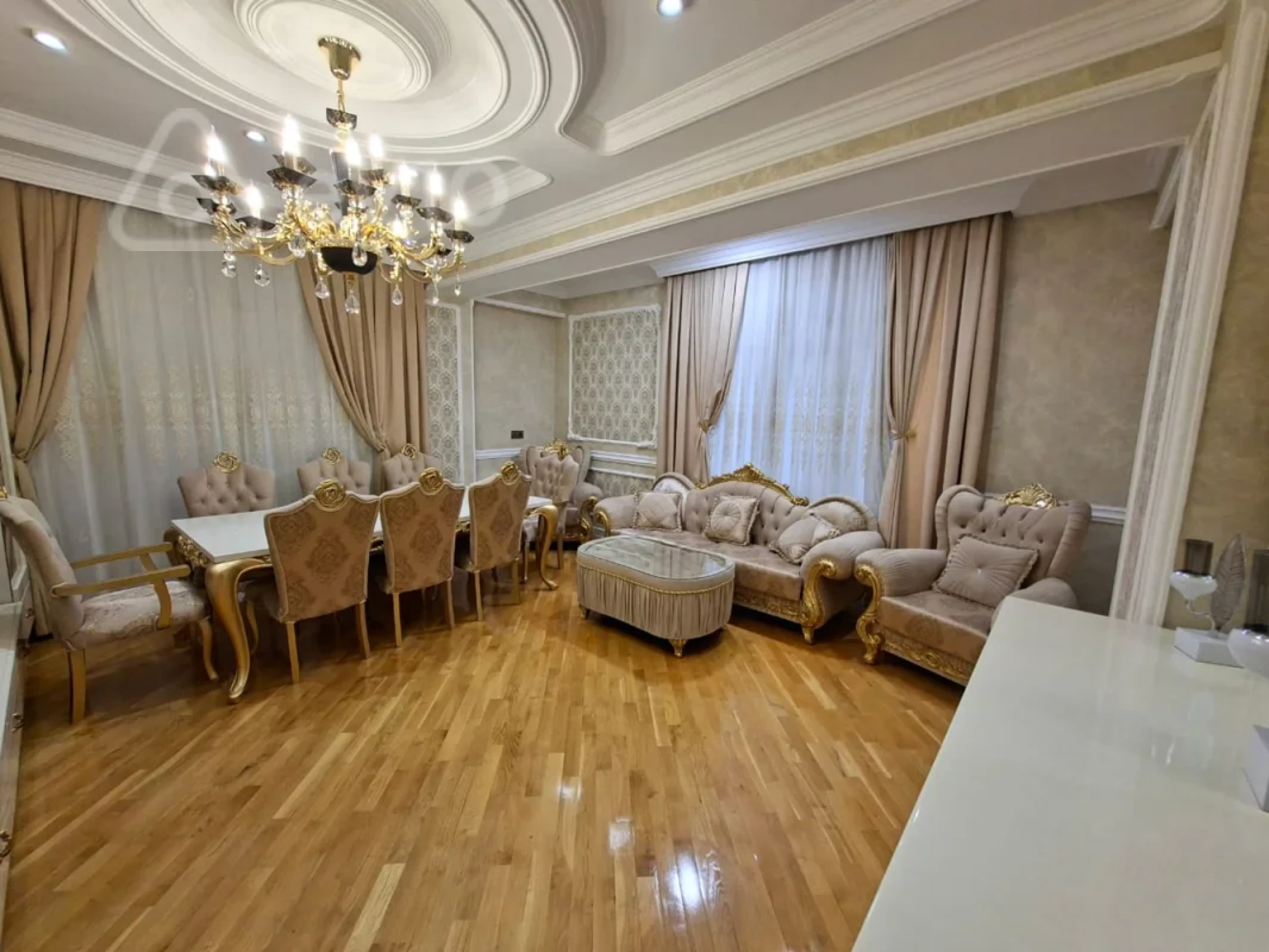 Satılır 4 otaqlı yeni tikili 150 m²