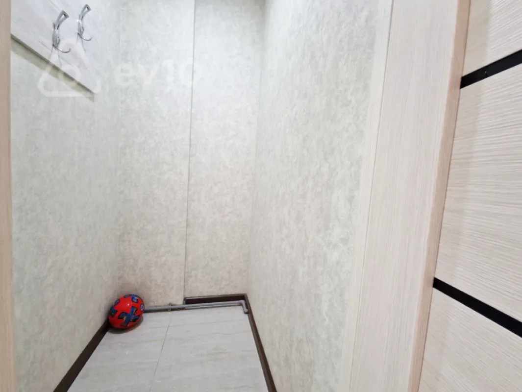 Kirayə verilir 3 otaqlı yeni tikili 80 m²