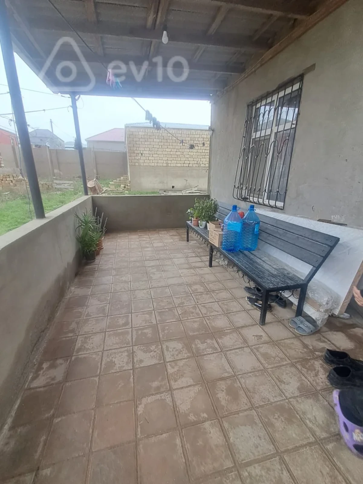 Satılır 3 otaqlı həyət evi 180 m²