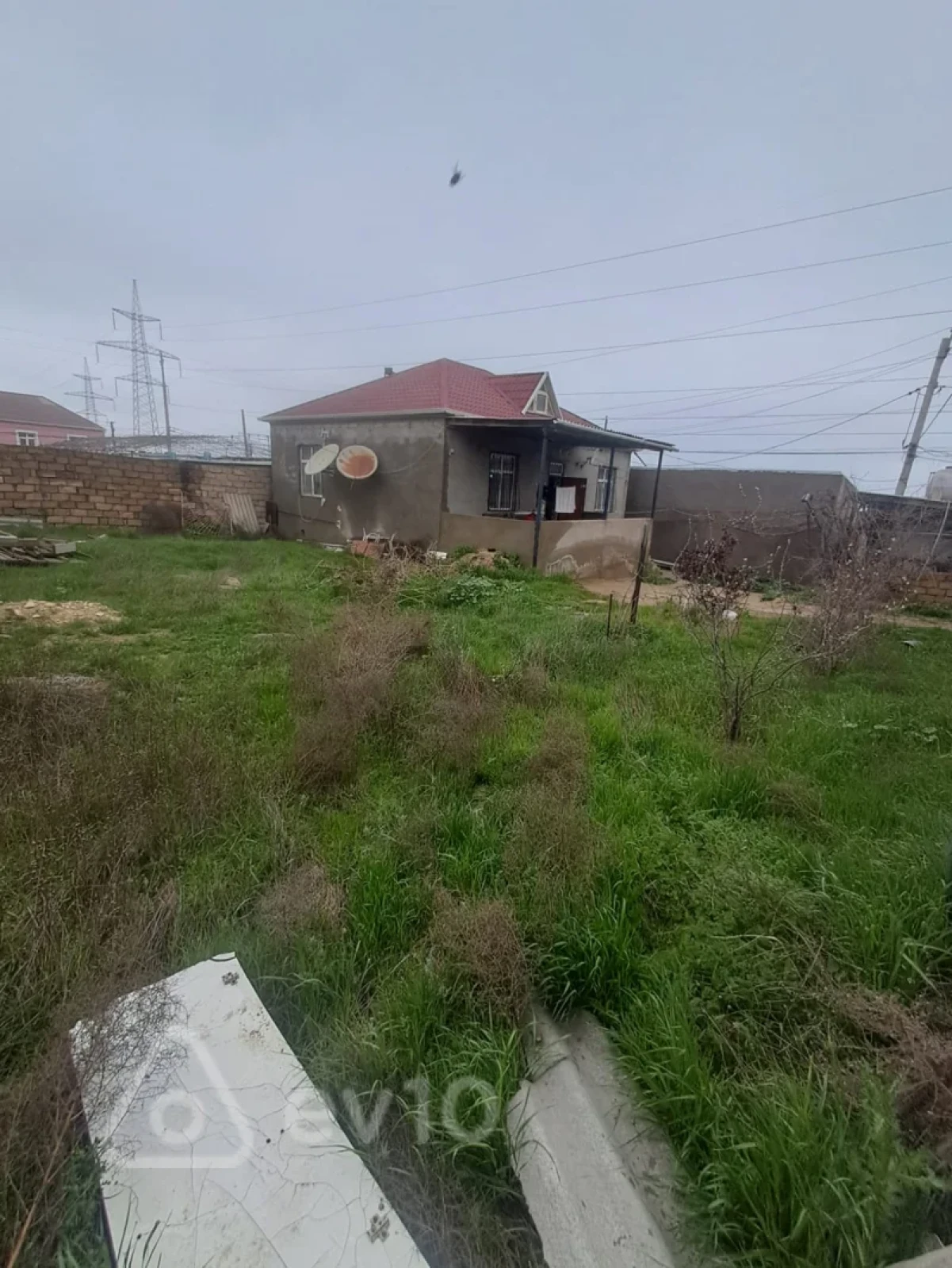 Satılır 3 otaqlı həyət evi 180 m²