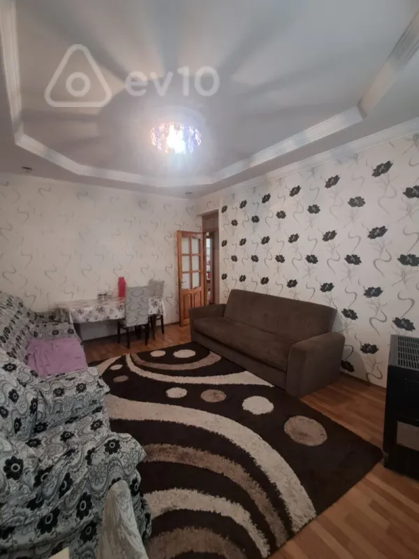 Satılır 3 otaqlı həyət evi 180 m²