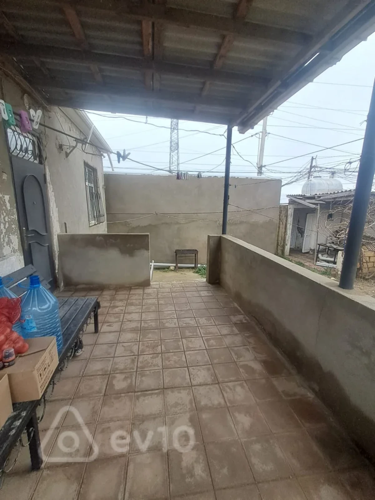 Satılır 3 otaqlı həyət evi 180 m²