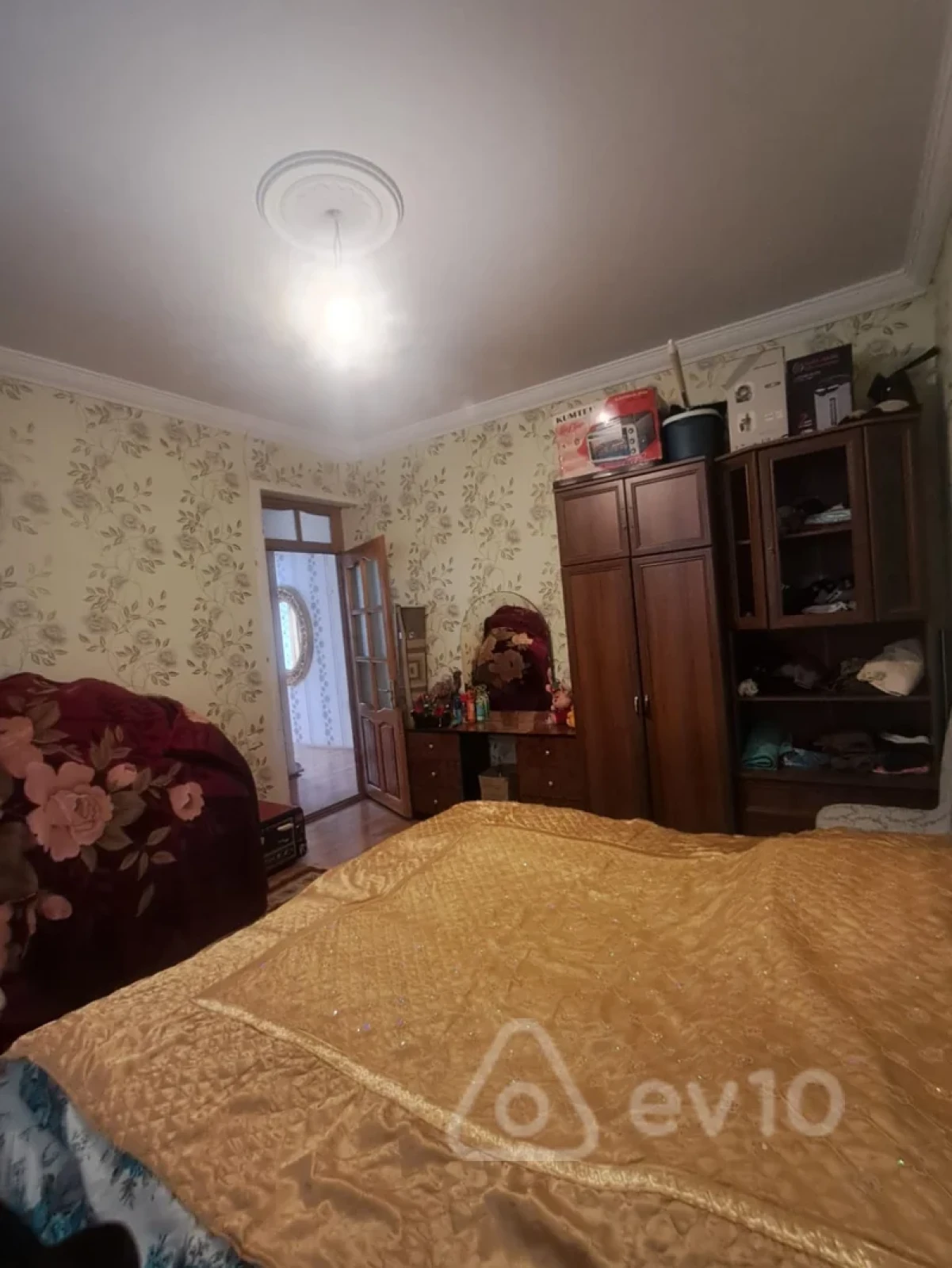 Satılır 3 otaqlı həyət evi 180 m²