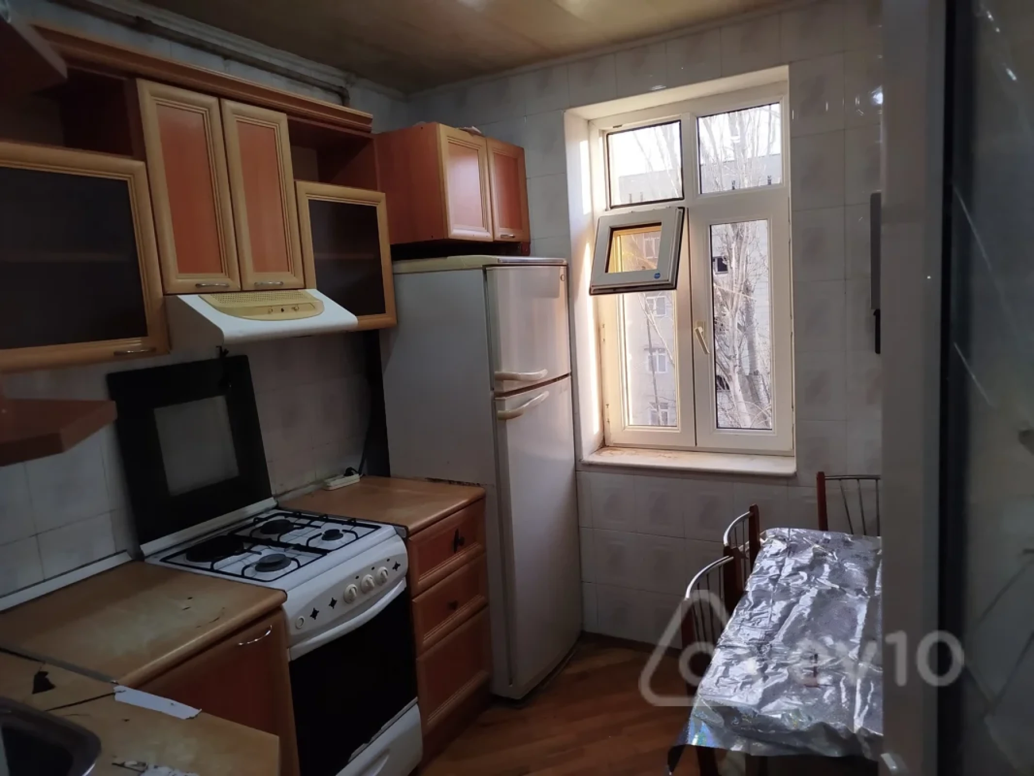 Satılır 2 otaqlı köhnə tikili 64 m²