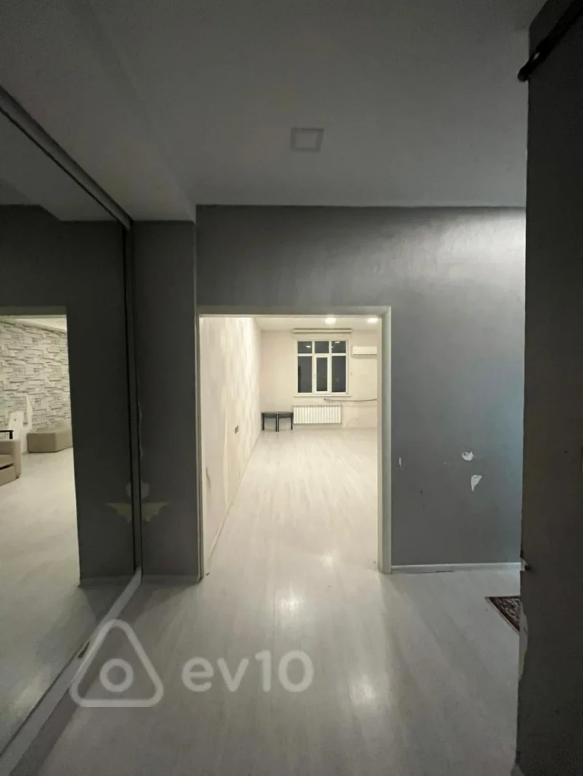 Satılır 3 otaqlı yeni tikili 92 m²