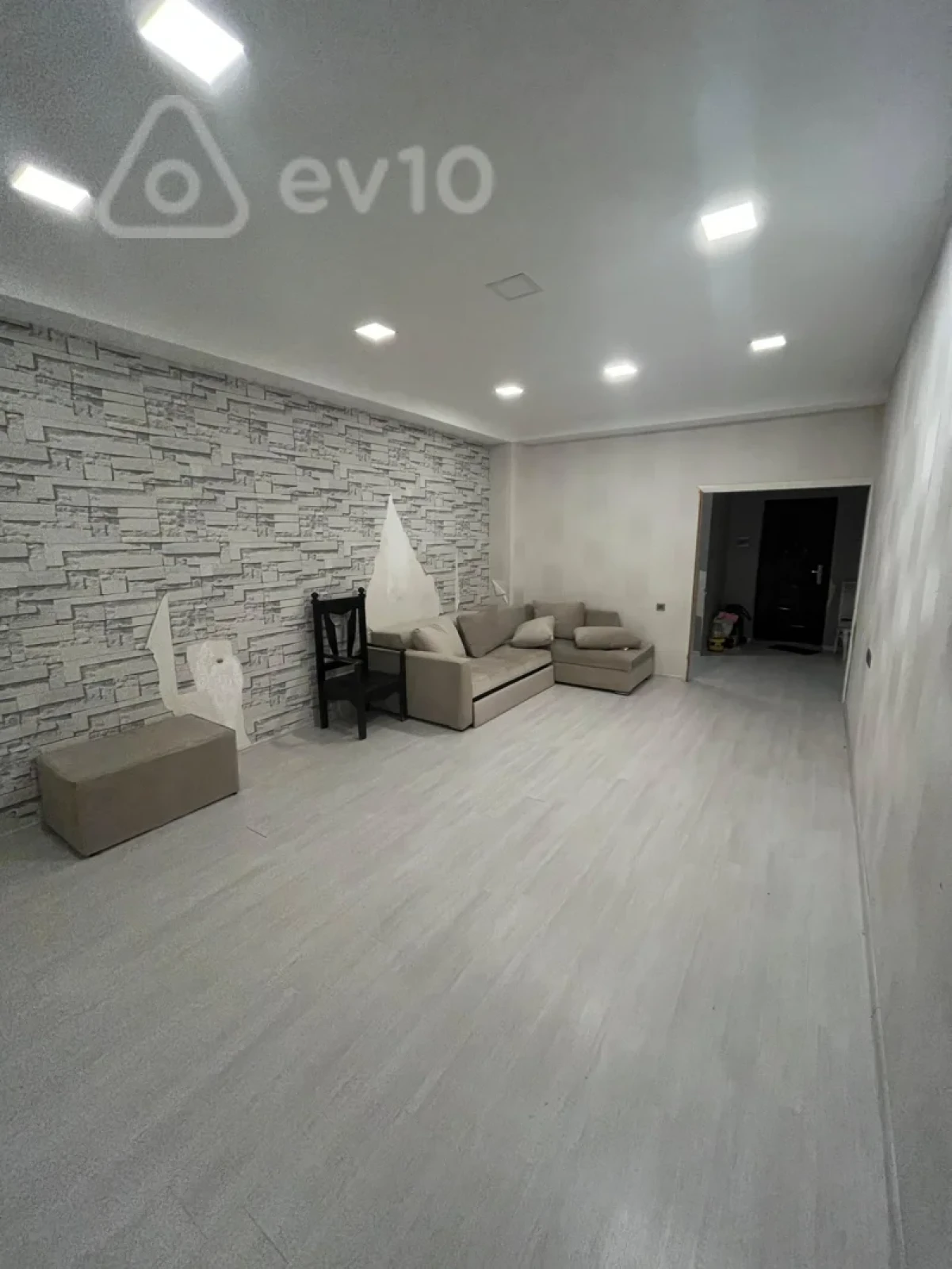 Satılır 3 otaqlı yeni tikili 92 m²