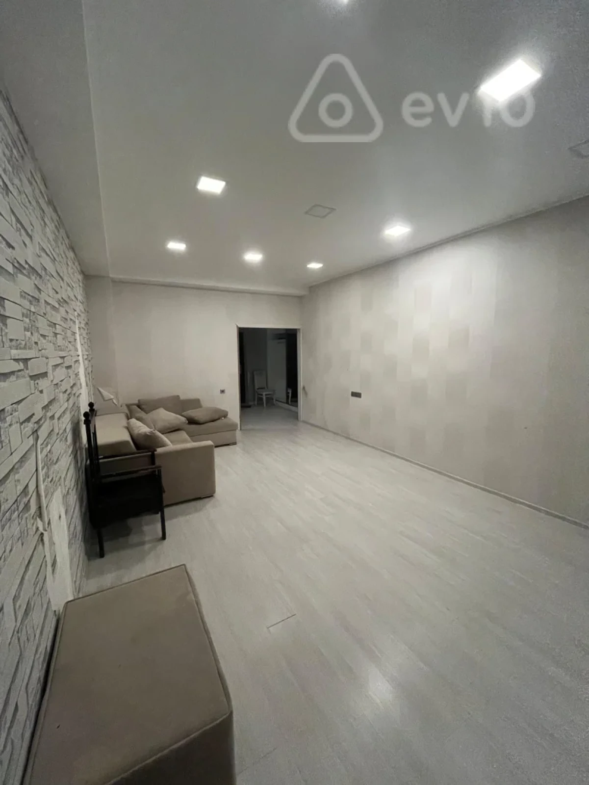 Satılır 3 otaqlı yeni tikili 92 m²
