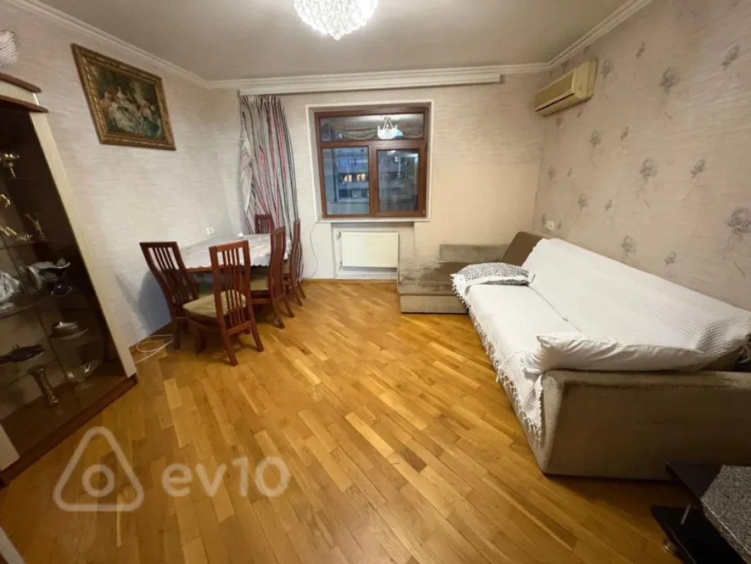 Kirayə verilir 2 otaqlı yeni tikili 65 m²