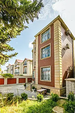 Kirayə verilir 6 otaqlı həyət evi 650 m²