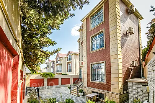 Kirayə verilir 6 otaqlı həyət evi 650 m²