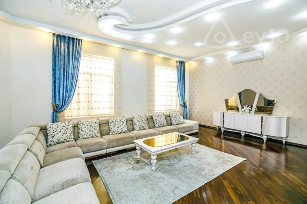 Kirayə verilir 6 otaqlı həyət evi 650 m²