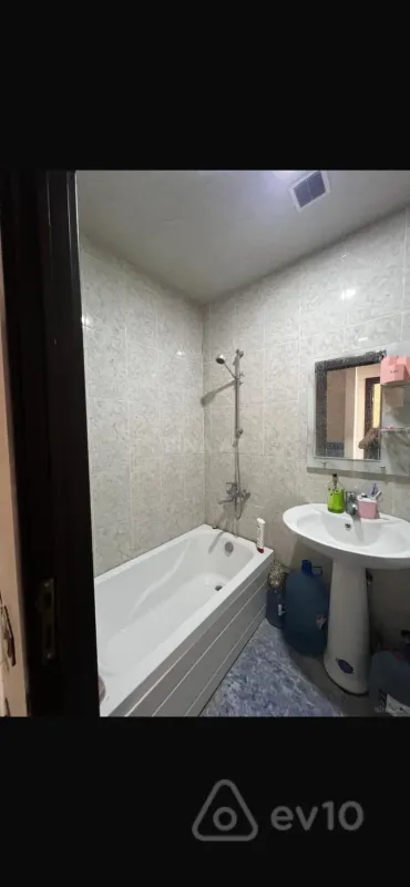 Kirayə verilir 1 otaqlı yeni tikili 48 m²