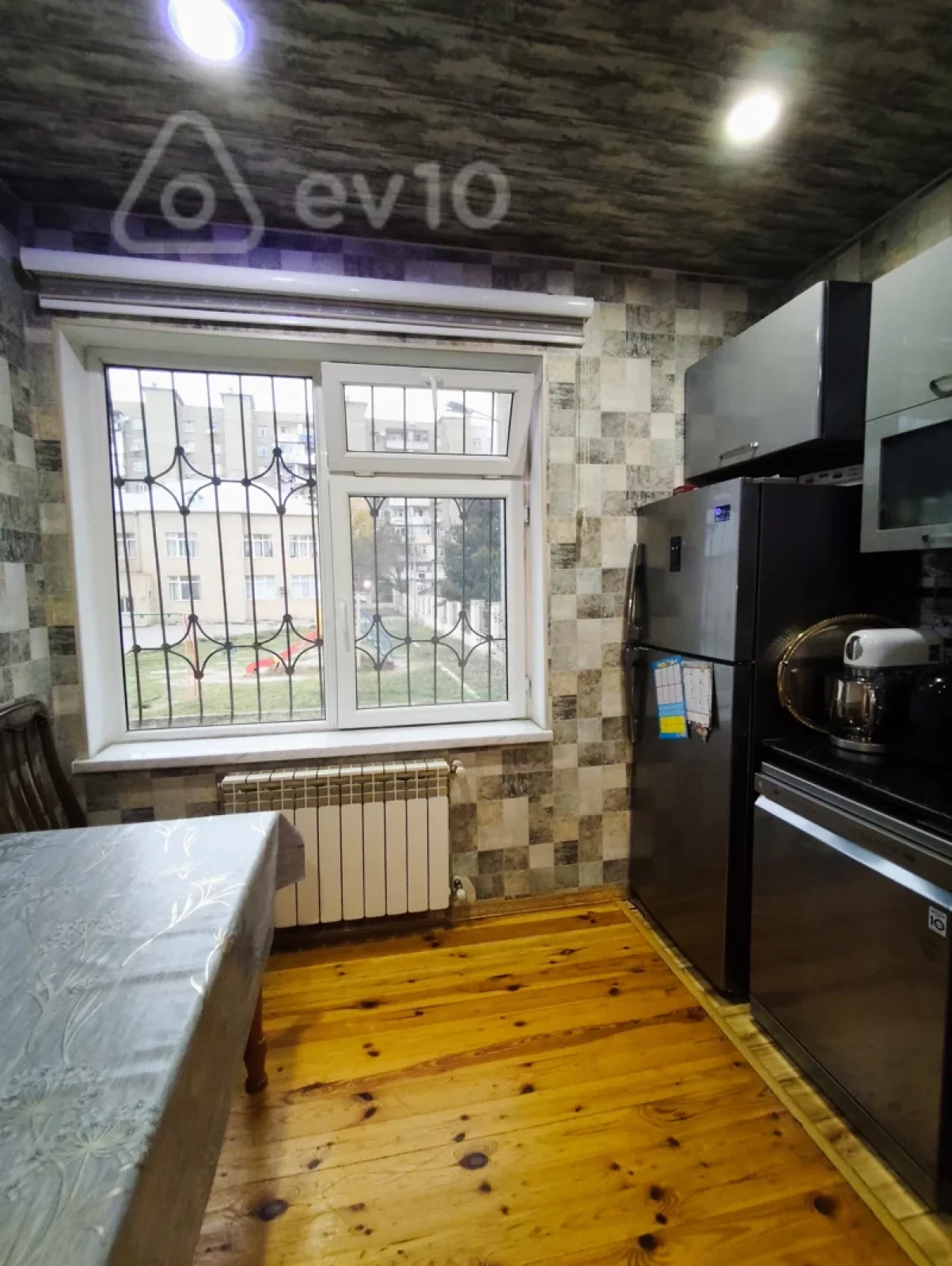 Satılır 5 otaqlı həyət evi 190 m²