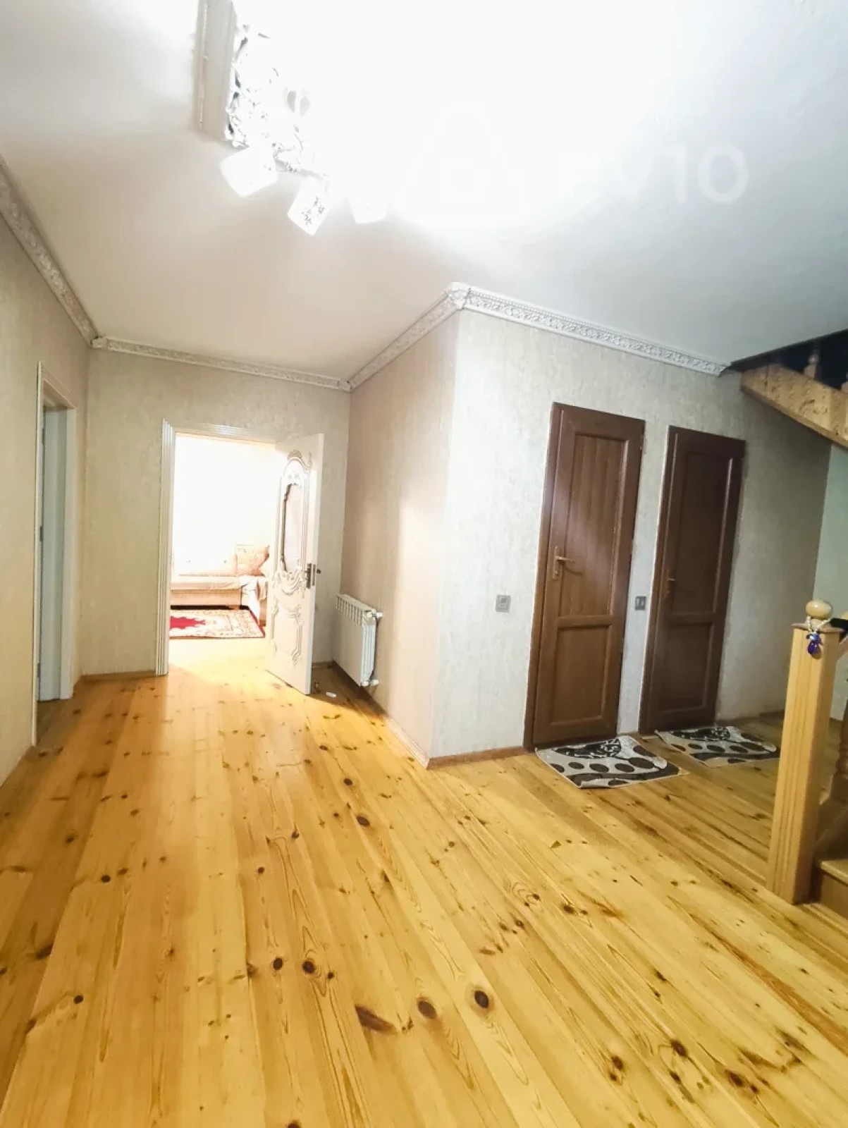 Satılır 5 otaqlı həyət evi 190 m²